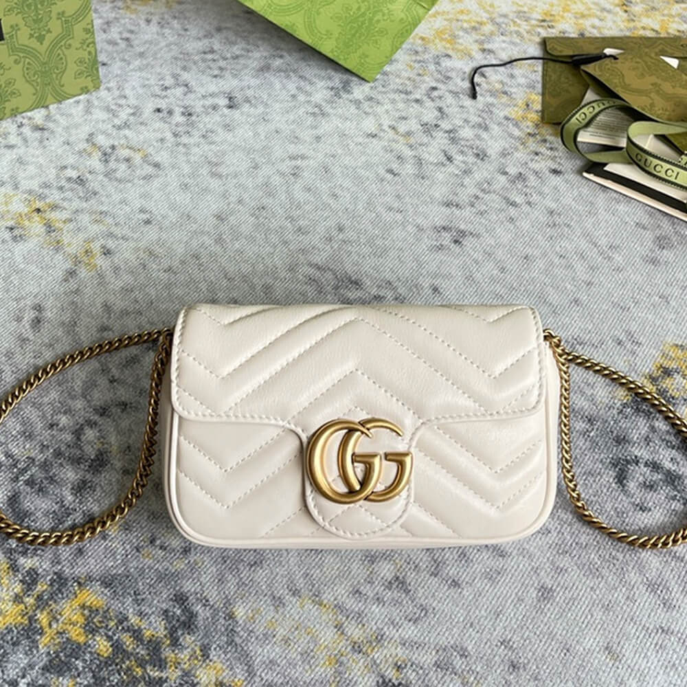 GG Marmont matelasse leather super mini bag