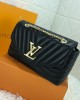 LV NEW WAVE CHAIN BAG