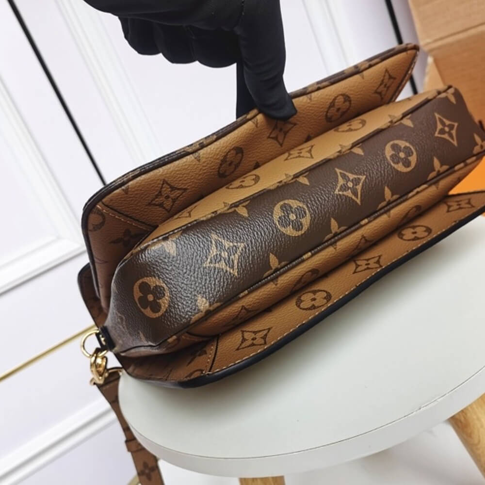 Louis Vuitton POCHETTE METIS