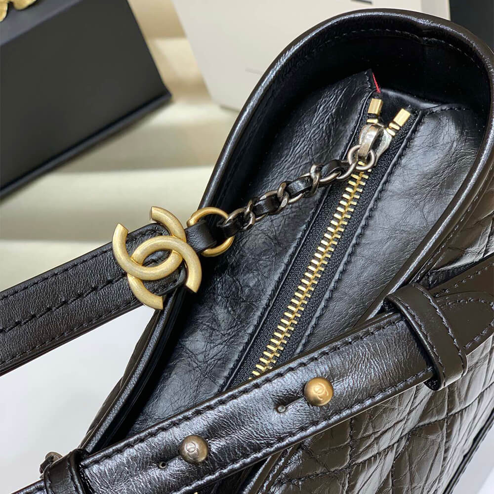 CHANEL&#8217;S GABRIELLE HOBO HANDBAG