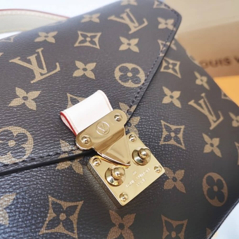 Louis Vuitton POCHETTE METIS