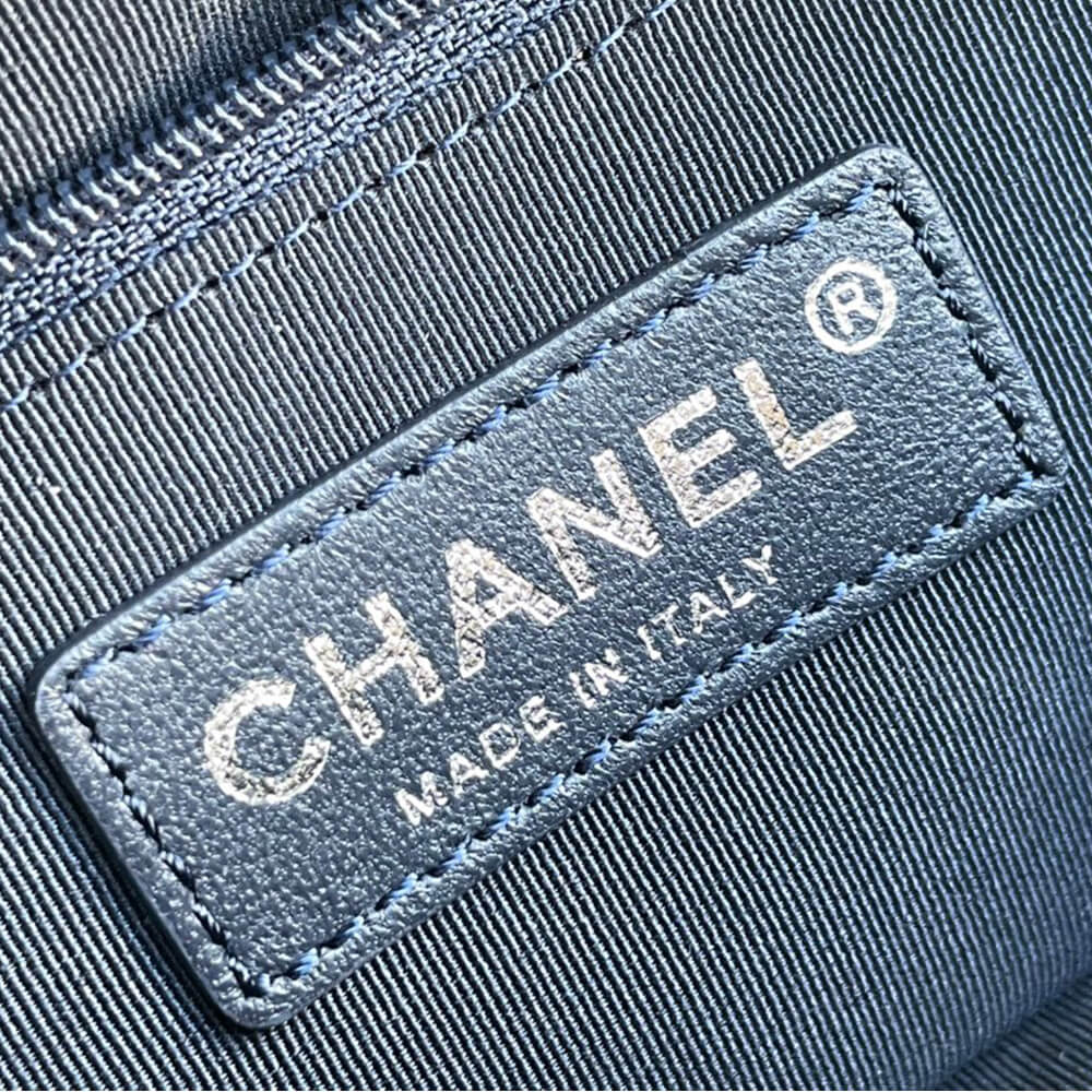 CHANEL&#8217;S GABRIELLE SMALL HOBO BAG