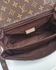 Louis Vuitton POCHETTE METIS