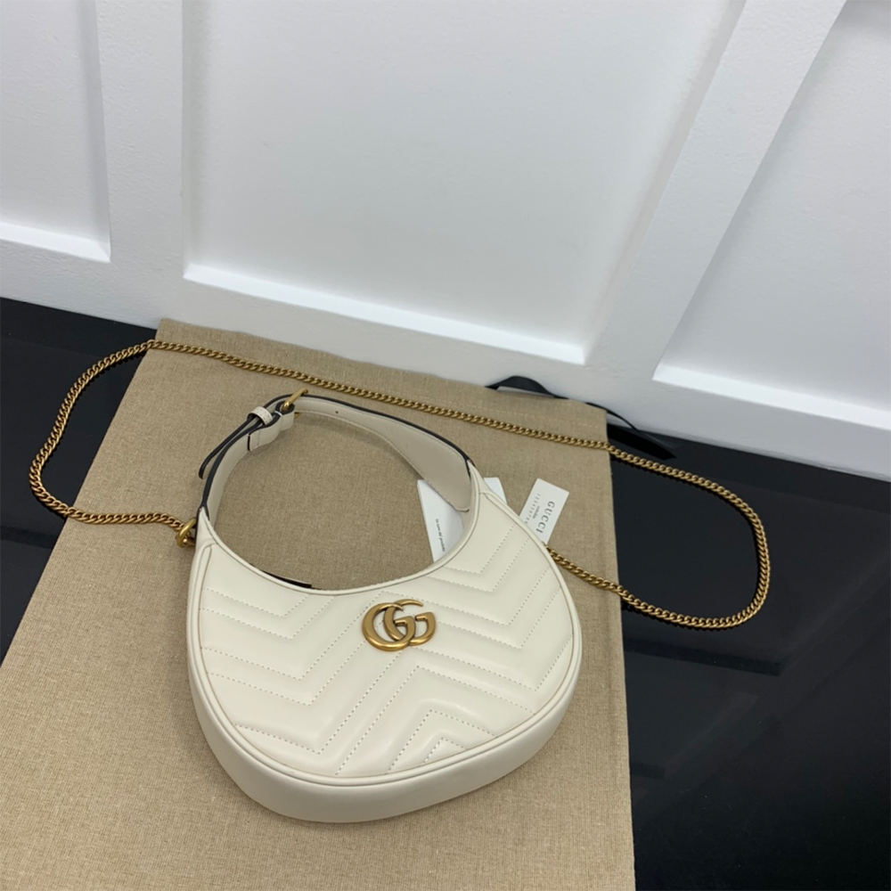 GG Marmont half-moon-shaped mini bag