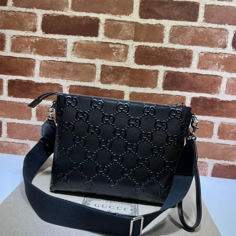 GG embossed medium messenger bag