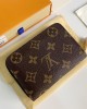 GG embossed medium messenger bag