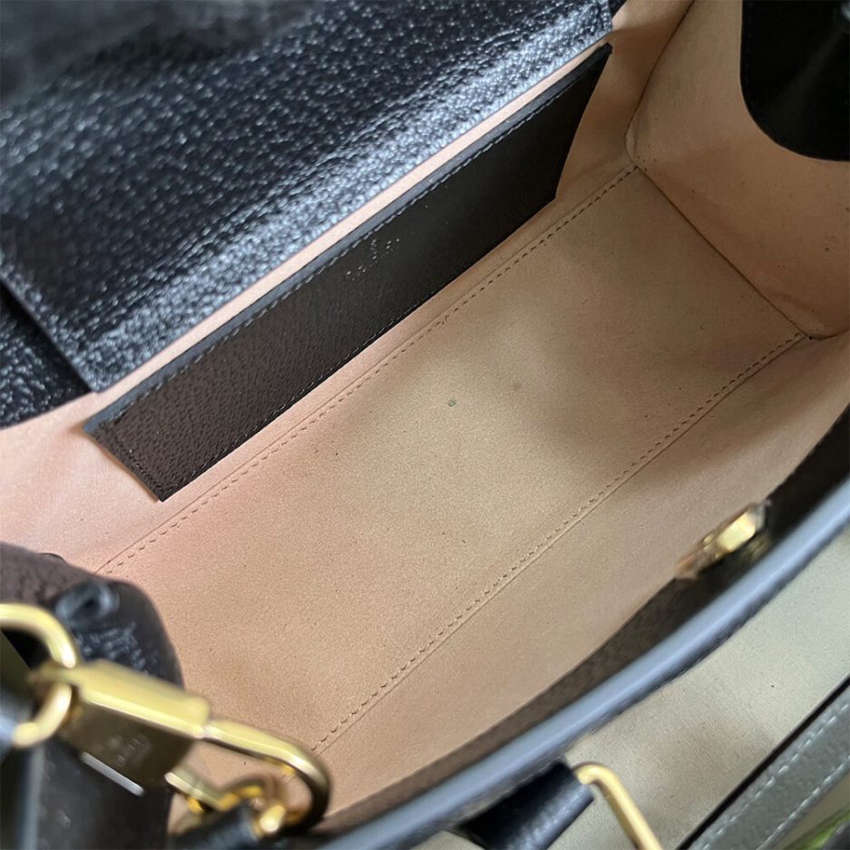 GUCCI DIANA SMALL SHOULDER BAG