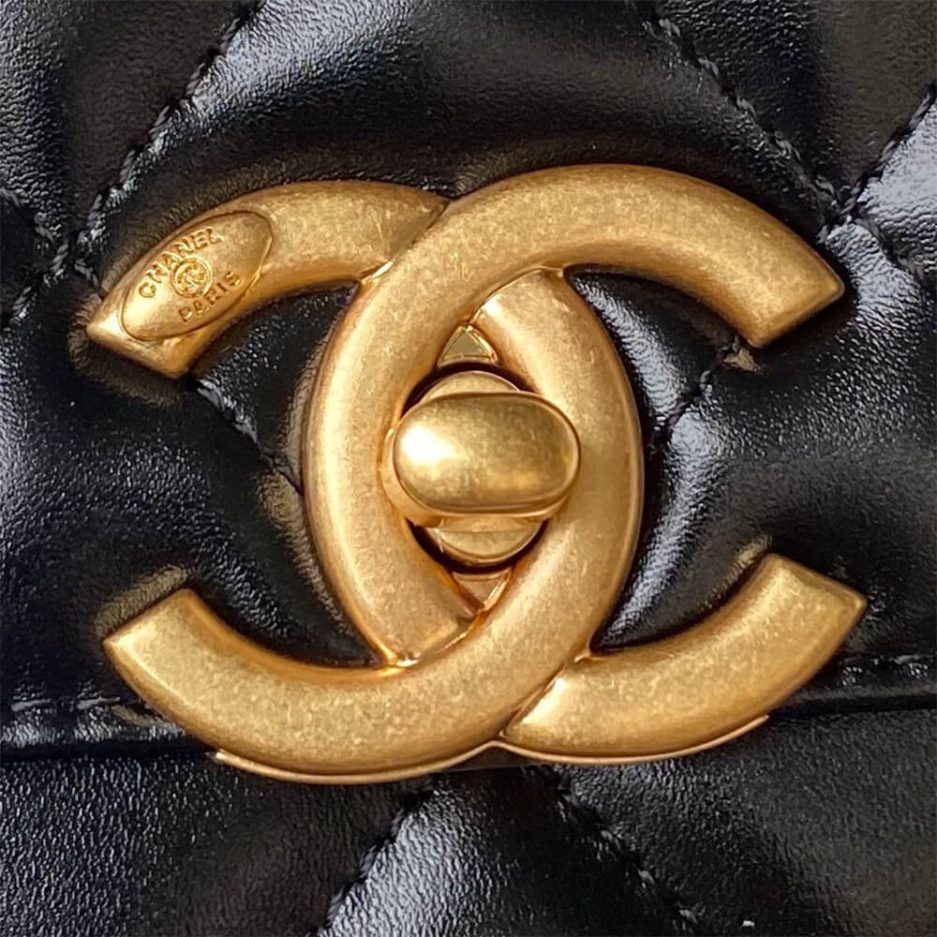 CHANEL SMALL FLAP