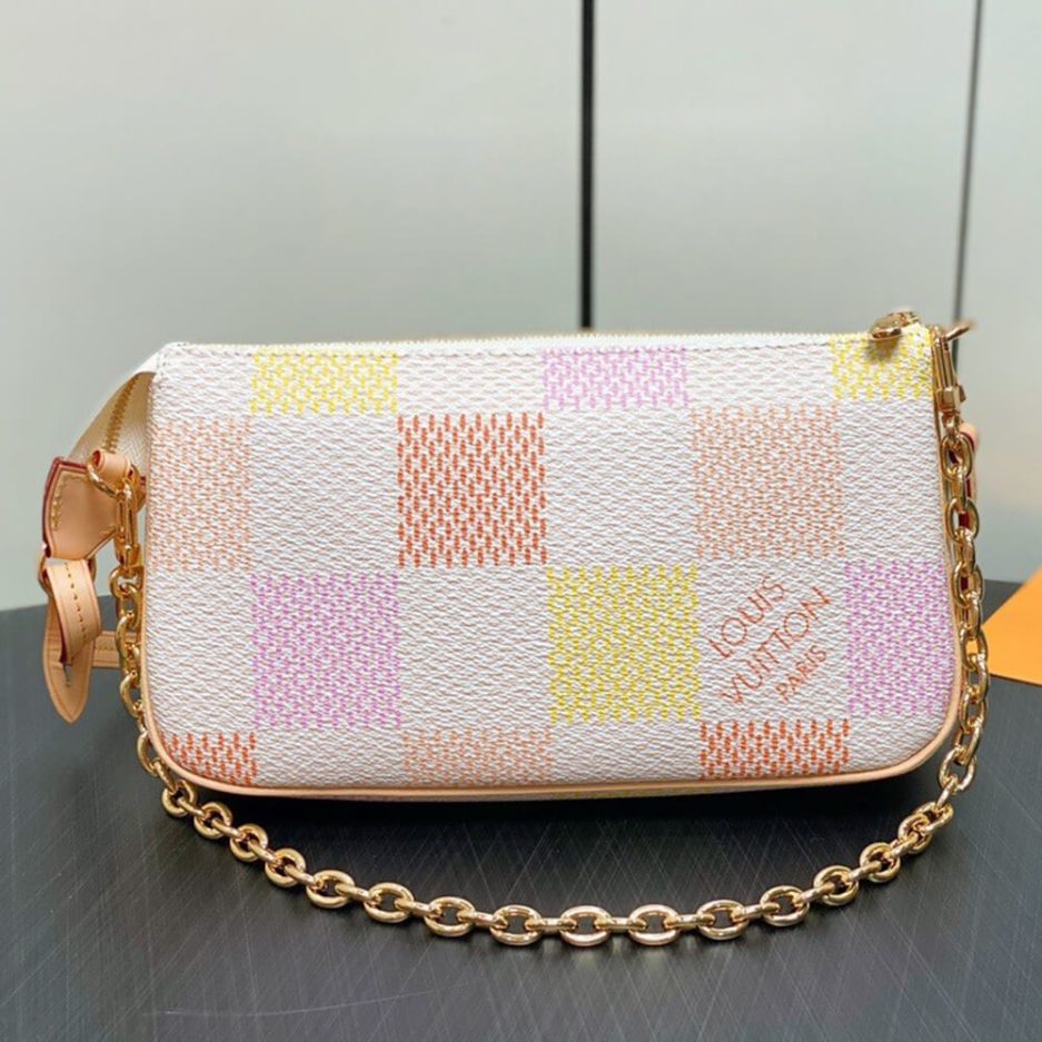 LV Pochette Accessoires