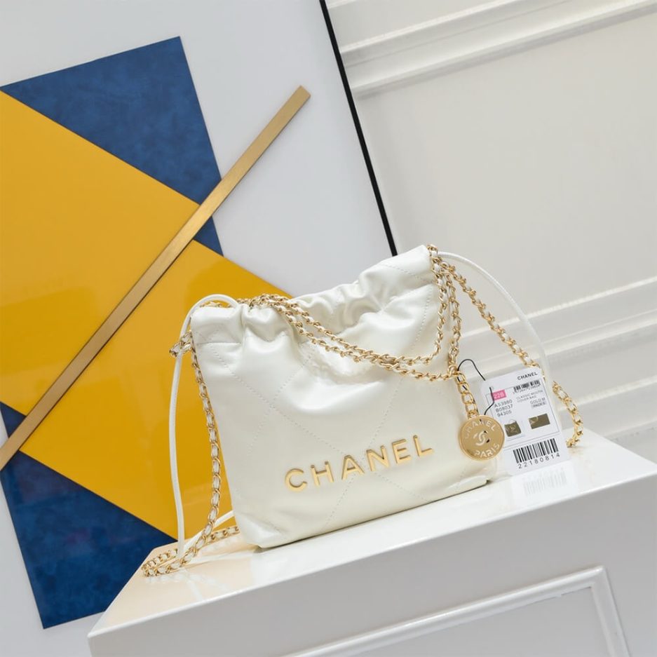 CHANEL 22 MINI HANDBAG