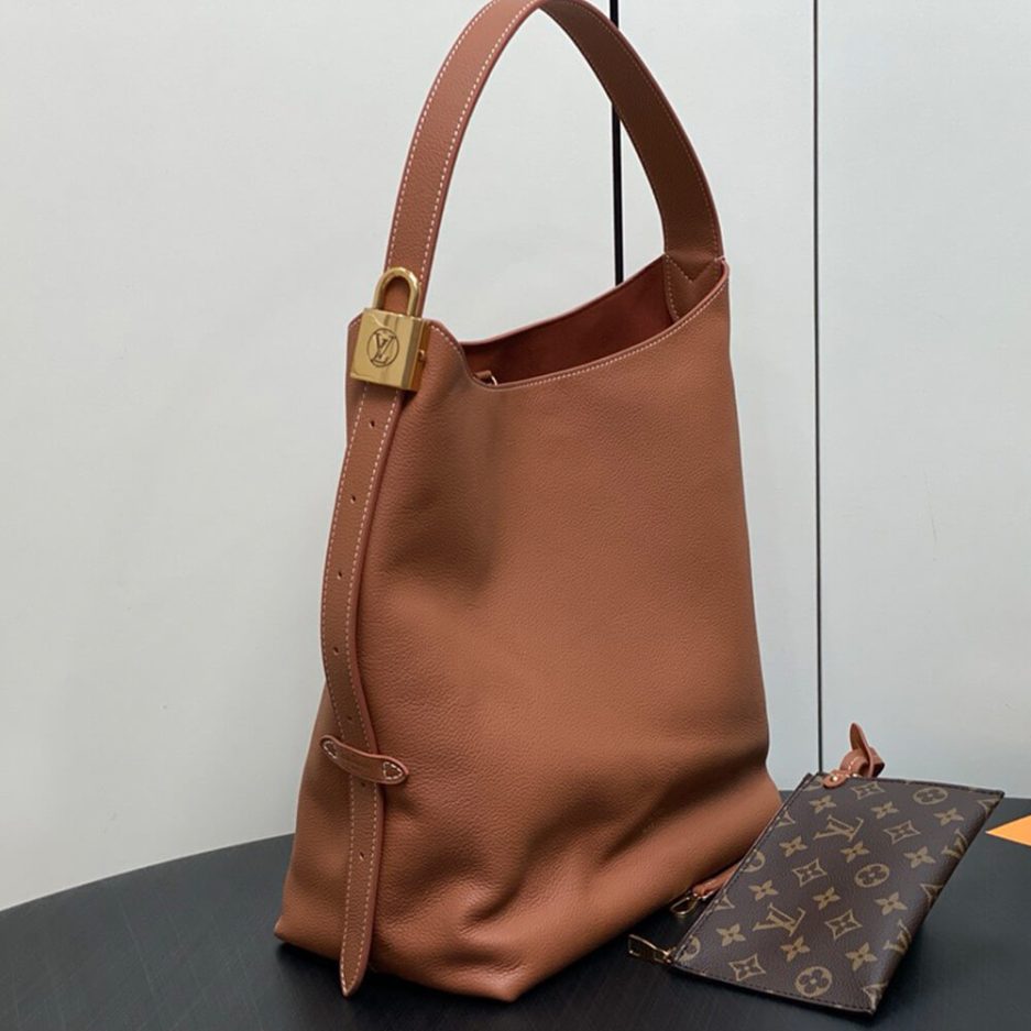 LV Low Key Hobo MM