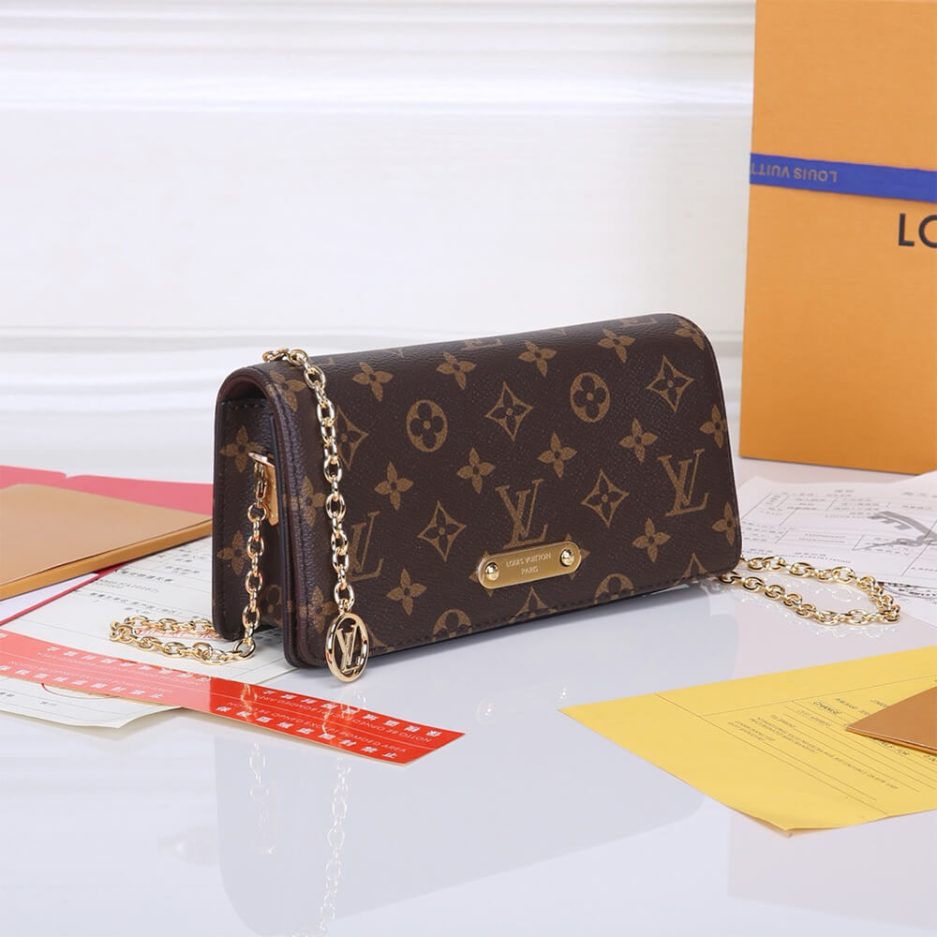 LV Wallet On Chain Lily