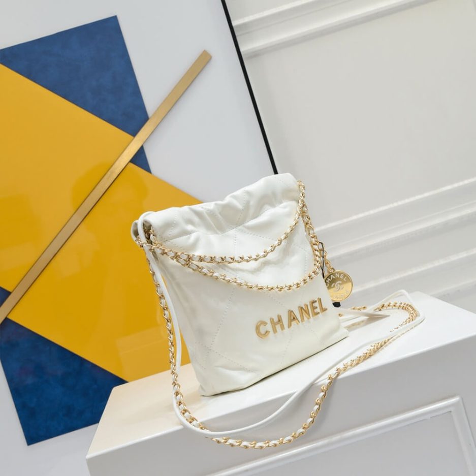 CHANEL 22 MINI HANDBAG