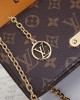 LV Wallet On Chain Lily